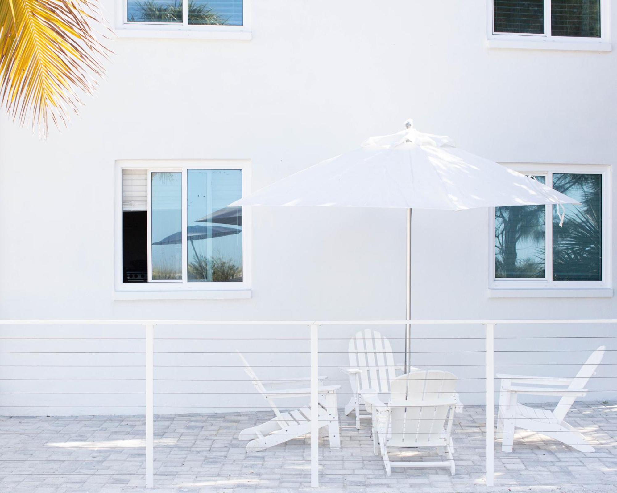 The Molloy - Treasure Island Suites & Cottages St. Pete Beach Bagian luar foto