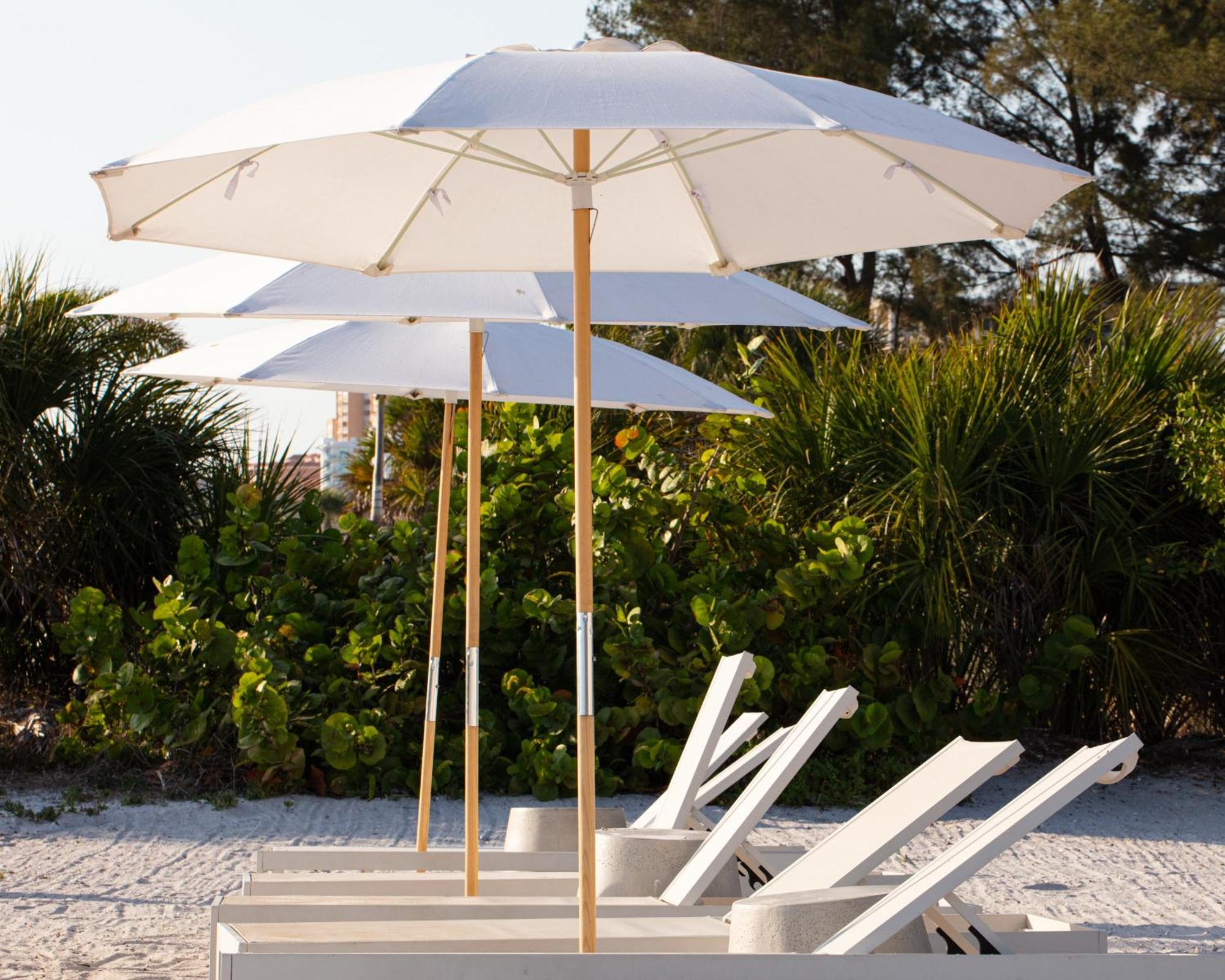 The Molloy - Treasure Island Suites & Cottages St. Pete Beach Bagian luar foto