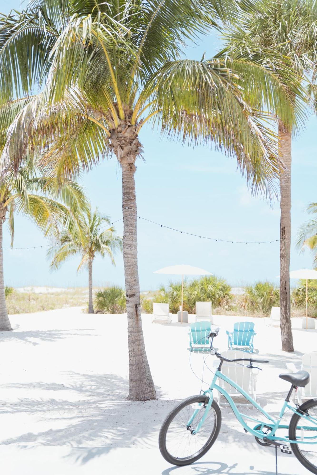 The Molloy - Treasure Island Suites & Cottages St. Pete Beach Bagian luar foto