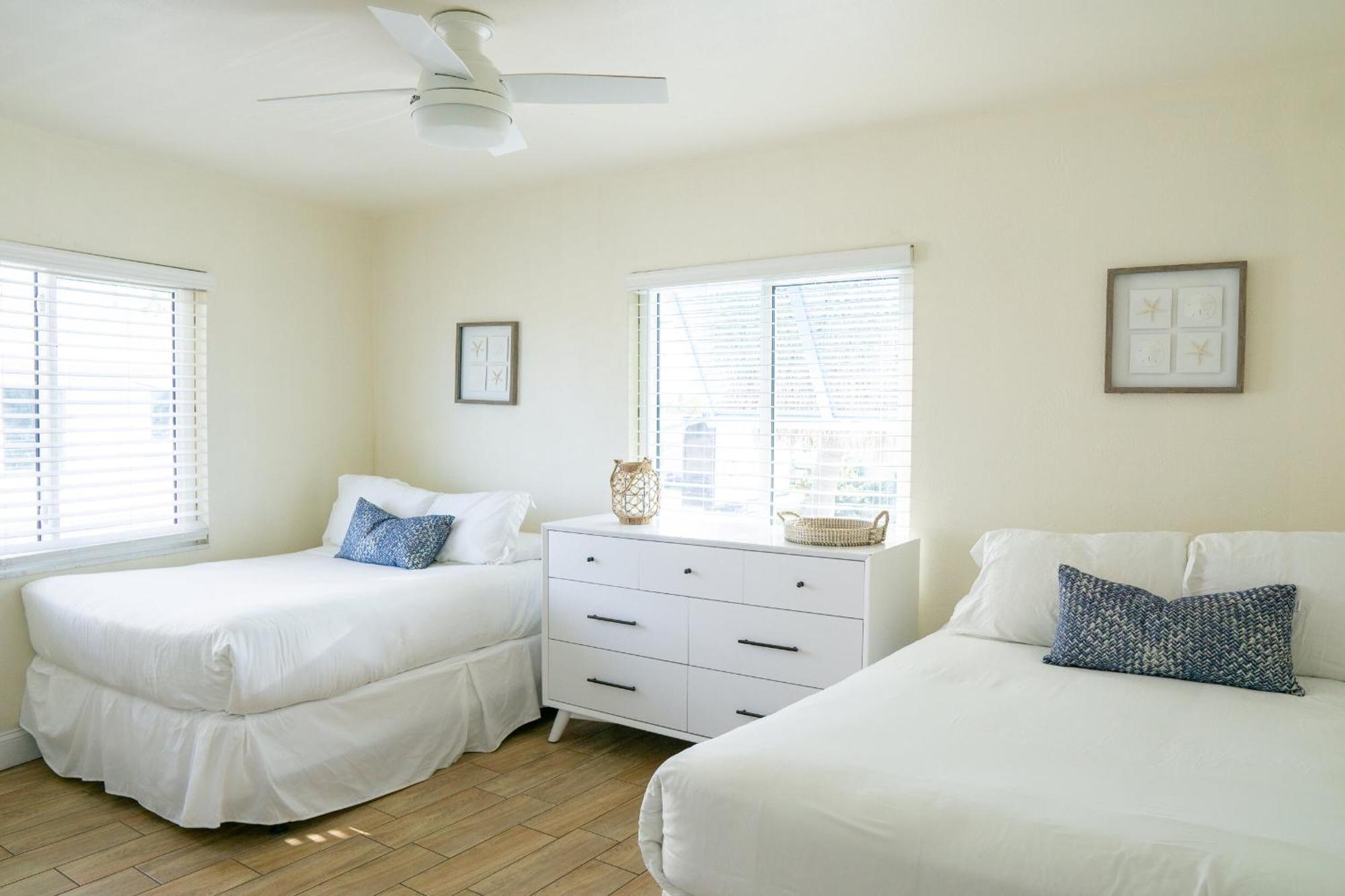 The Molloy - Treasure Island Suites & Cottages St. Pete Beach Bagian luar foto