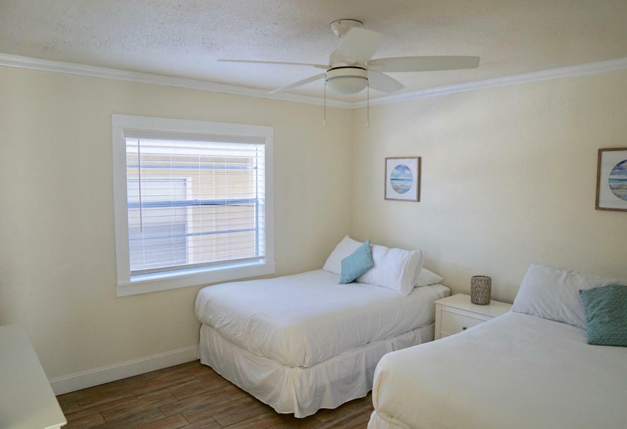 The Molloy - Treasure Island Suites & Cottages St. Pete Beach Bagian luar foto