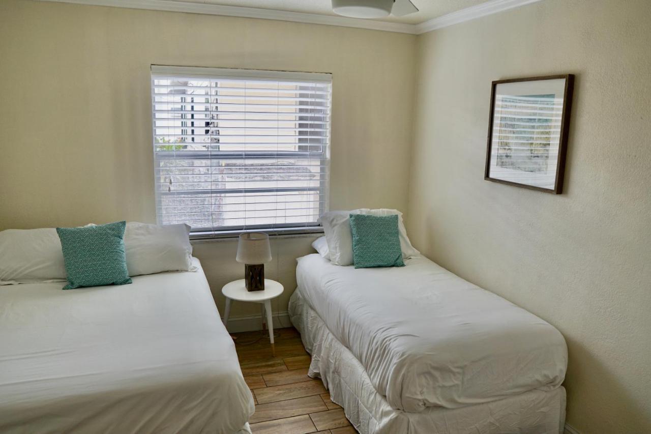 The Molloy - Treasure Island Suites & Cottages St. Pete Beach Bagian luar foto